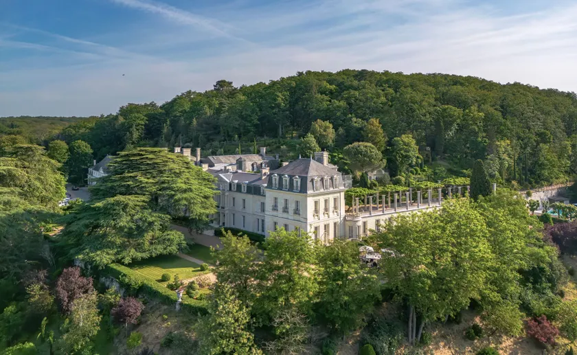 Chateau De Rochecotte - Image 1