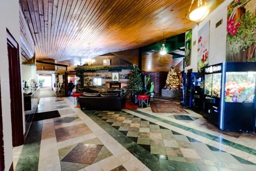 Vegreville Garden Inn - Image 1