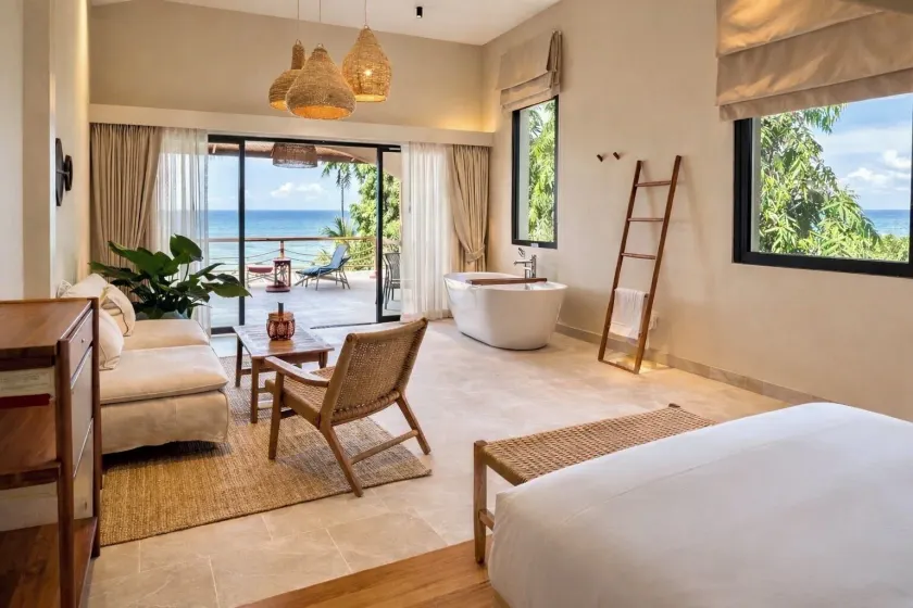 Baan Jai Dee Beach Front Hotel - Image 1