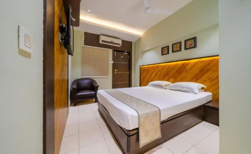 Hotel Dolphin Puri - Image 1
