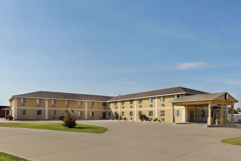 Super 8 by Wyndham Sikeston/Miner Area - Image 1