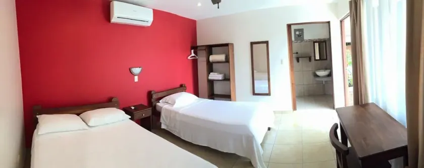 Cabinas Ledezma - Image 1