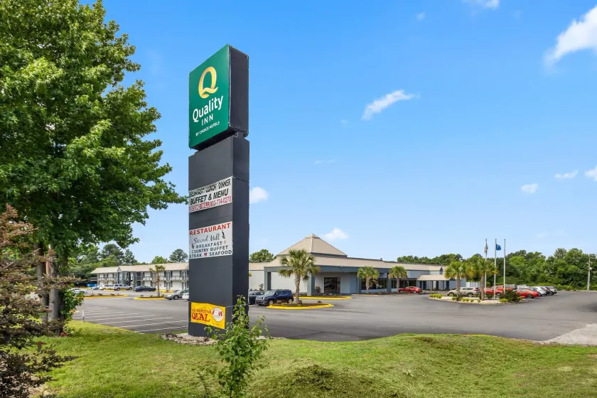Quality Inn Sumter near Shaw AFB - Image 1