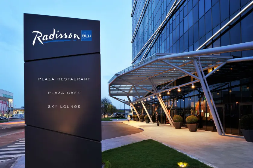 Radisson Blu Plaza Hotel Ljubljana - Image 1