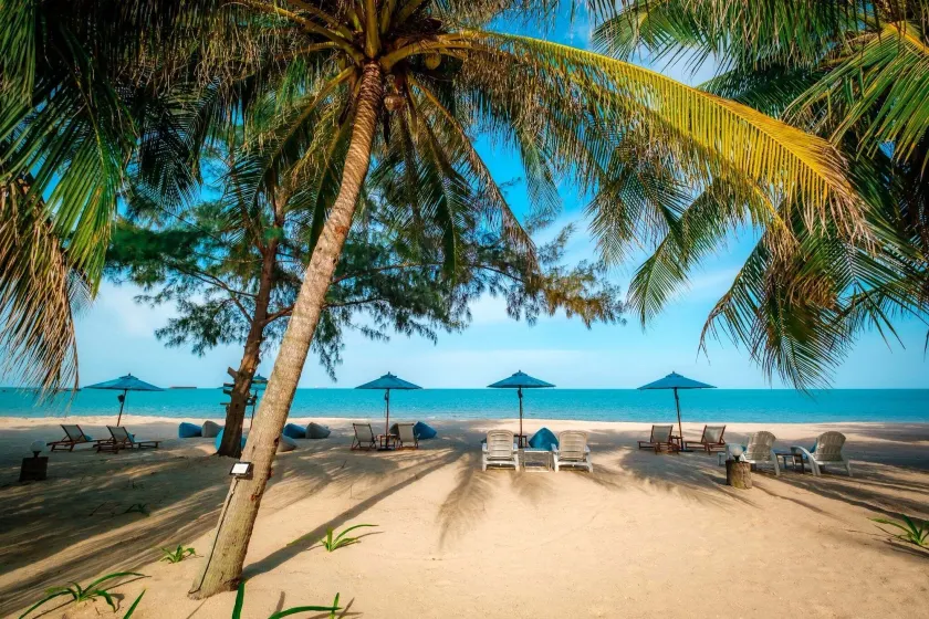 Khanom Sea Beach Resort - Image 1