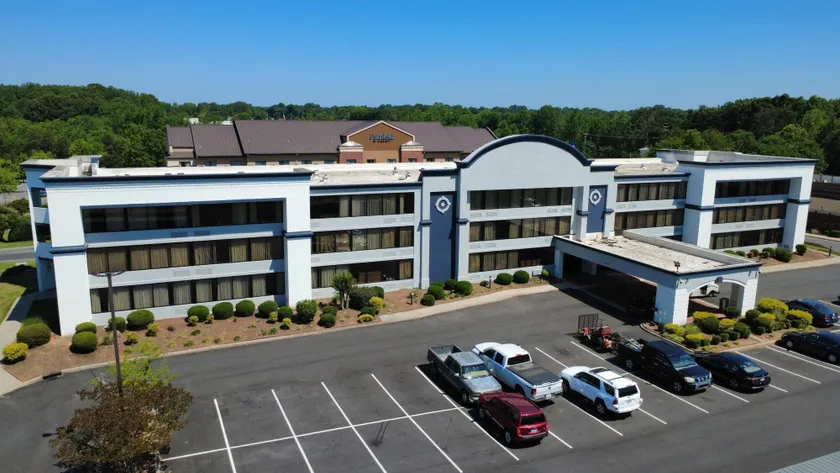 SureStay by Best Western Charlotte Matthews - Image 1