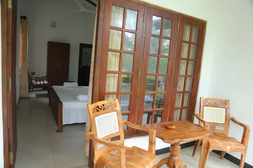 Osanda Guest - Image 1
