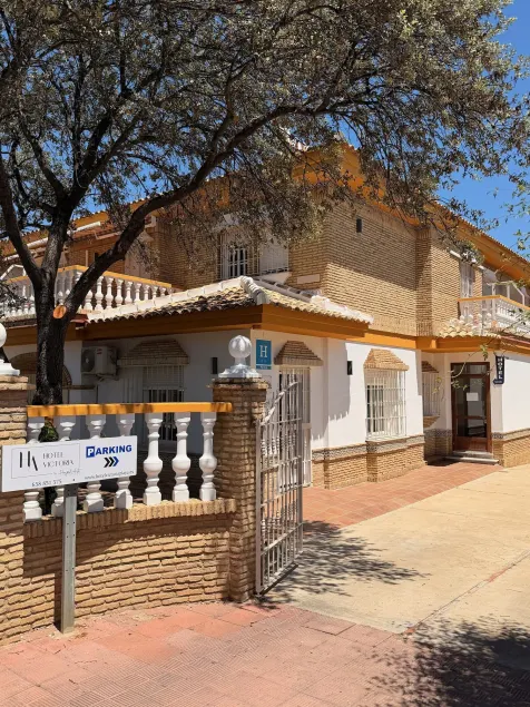 Hotel Victoria Matalascañas - Image 1