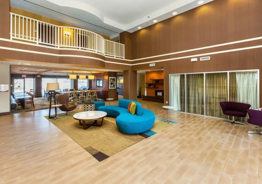 Fairfield Inn & Suites Des Moines West - Image 1