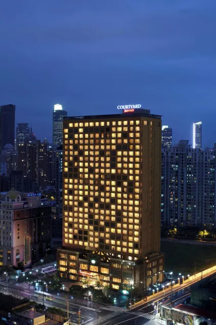 Courtyard by Marriott Shanghai Central - Image 1