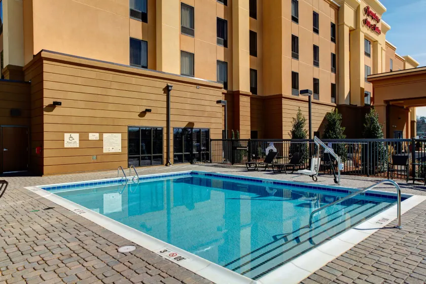 Hampton Inn & Suites Columbus - Image 1
