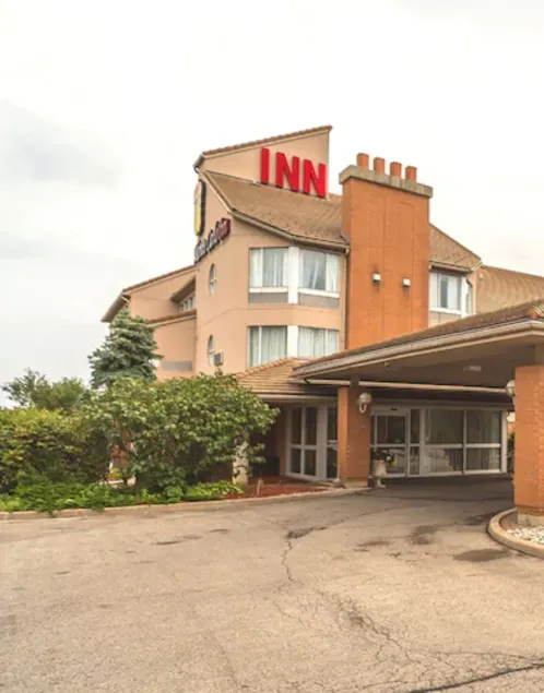 Monte Carlo Inn Oakville Suites - Image 1