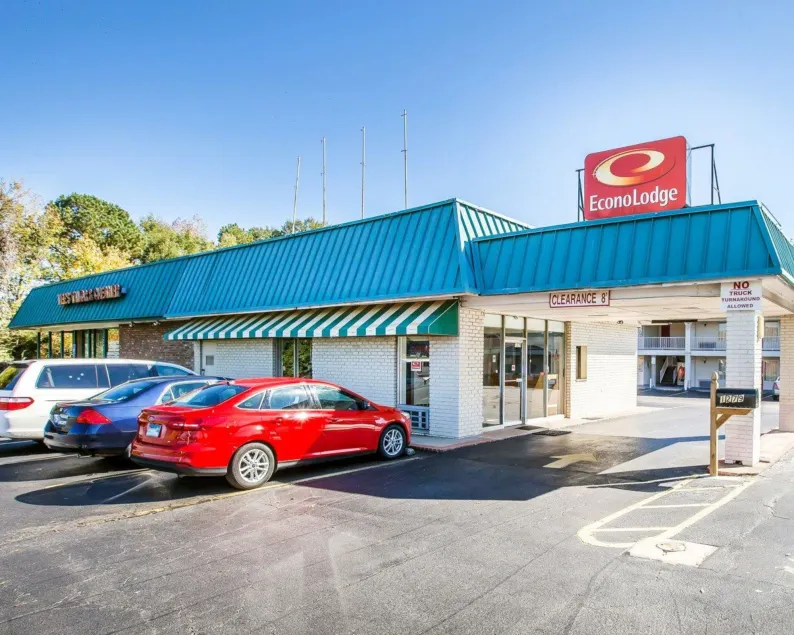 Econo Lodge McDonough South - Image 1