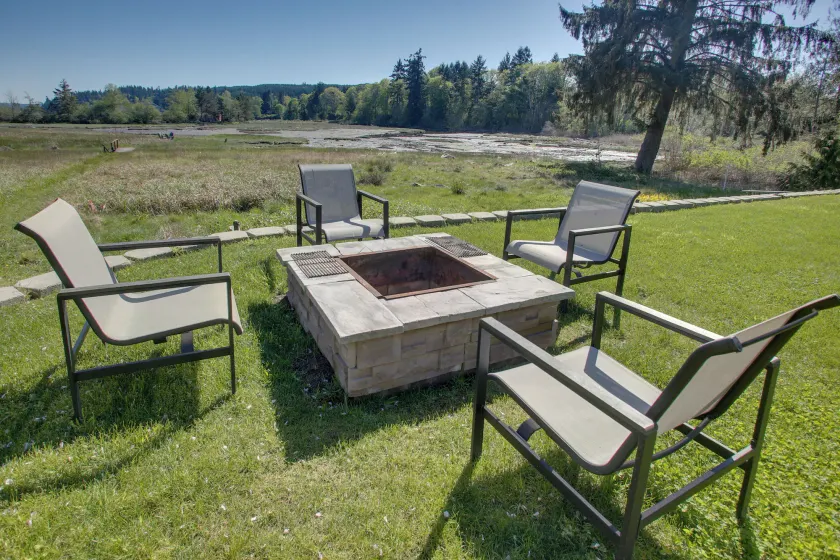 Puget Sound Views, 8.5 Acres! Luxury Outdoor Oasis - Image 1
