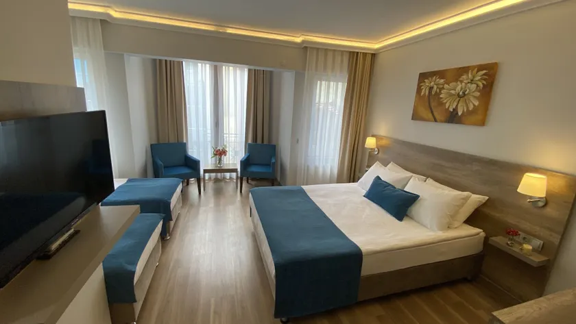  HOTEL PELİT - Image 1