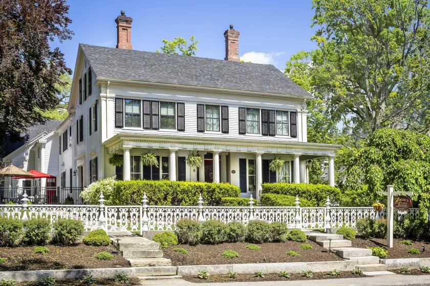 Abigail's Inn - Image 1