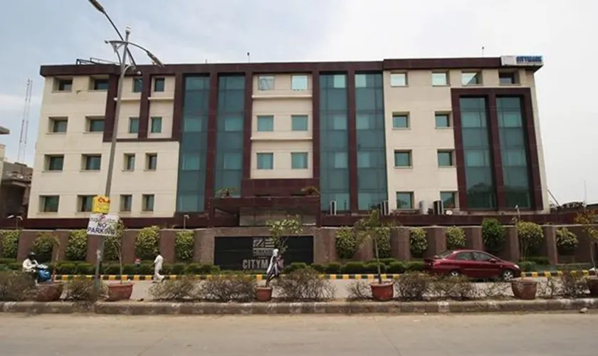 Fabhotel Prime B City Mark - Image 1