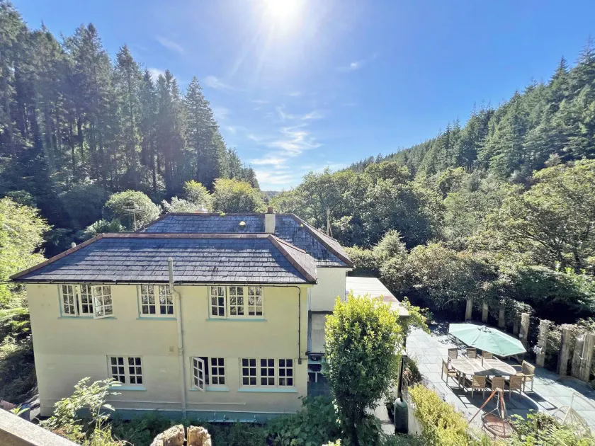 The lodge - Image 1