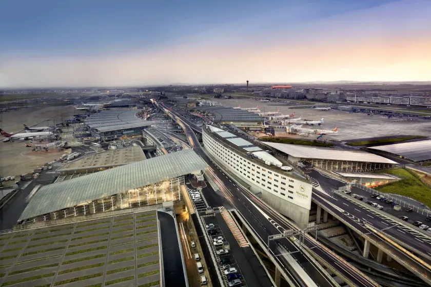 Sheraton Paris Airport Hotel & Conference Centre - Image 1