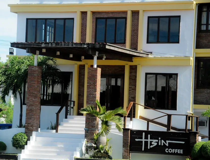 Mango Valley Hotel - Image 1