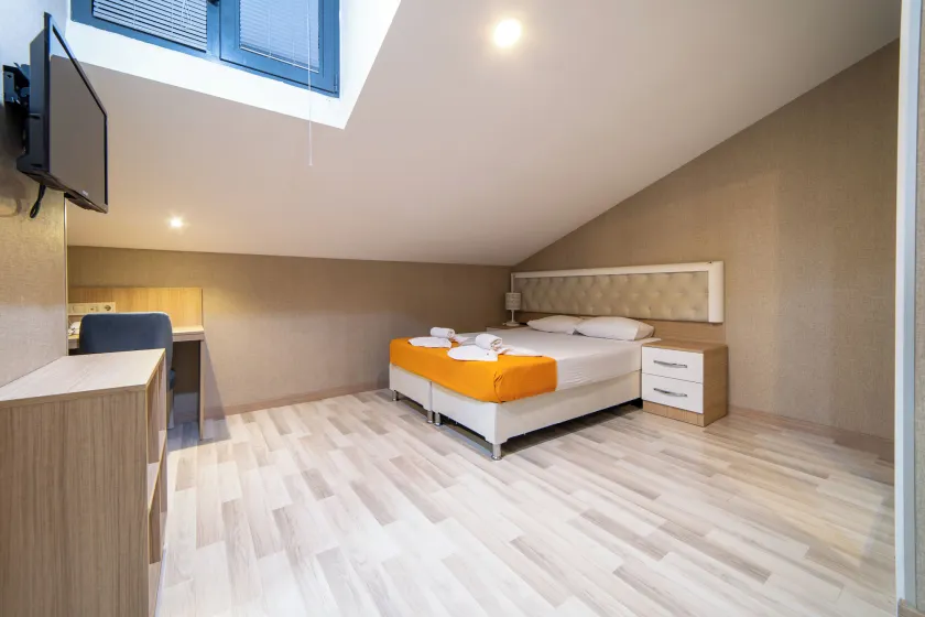 Mardy Hotel - Image 1