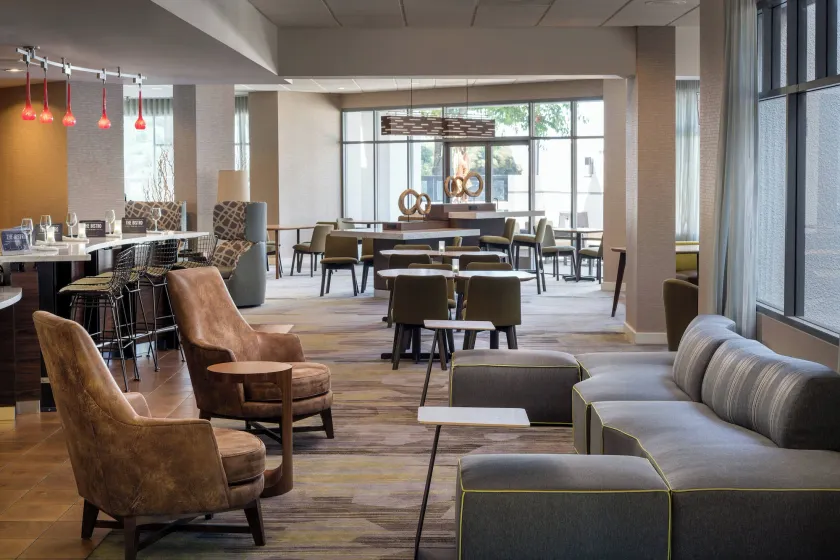Courtyard by Marriott Richmond Berkeley - Image 1