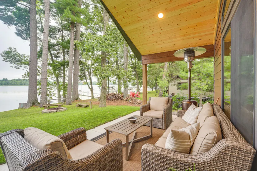 Boat Dock, BBQ & Fireside Fun: Clam Lake Cabin - Image 1