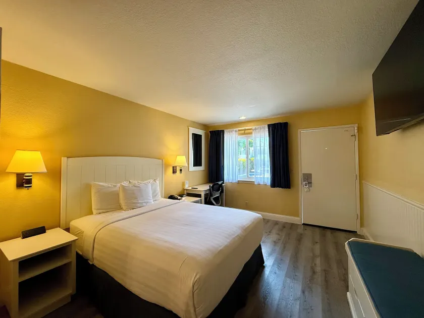 Monterey Bay Lodge - Image 1