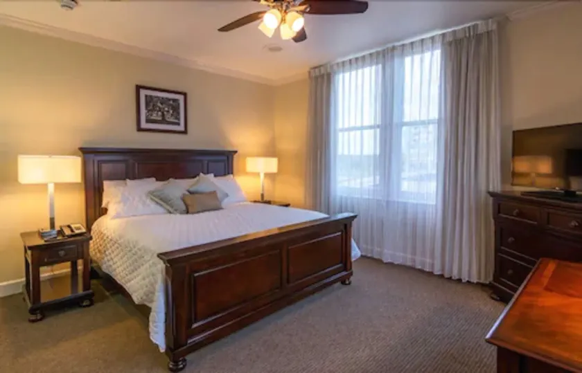 Hotel Bentley - Image 1