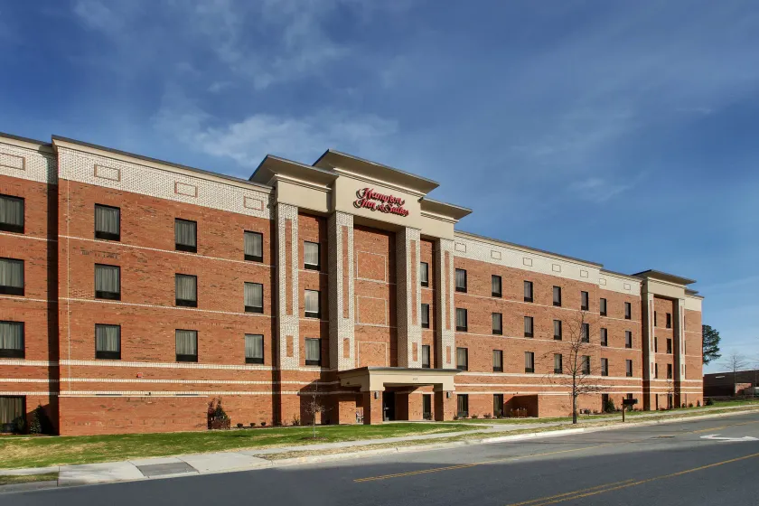 Hampton Inn & Suites Knightdale Raleigh - Image 1
