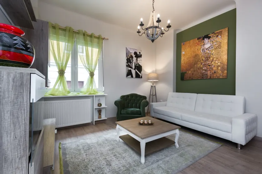 Vintage Apartment in the Heart of Plaka - Image 1