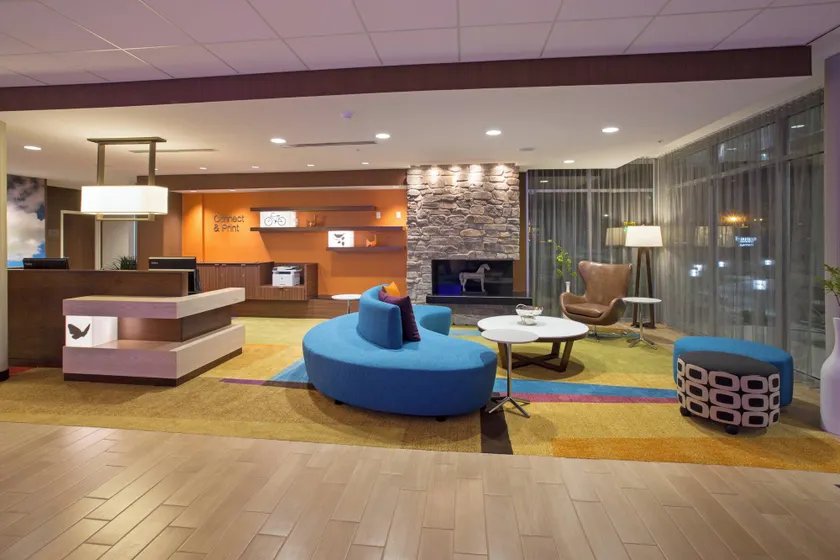 Fairfield Inn & Suites by Marriott Burlington - Image 1