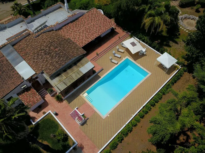 Maison de vacances avec jardin, terrasse et barbecue - Image 1