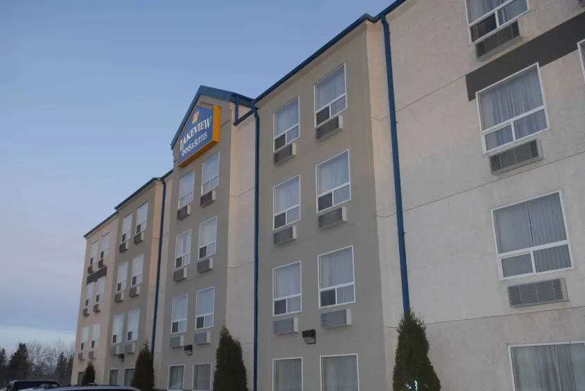 Lakeview Inns & Suites - Fort Saskatchewan - Image 1