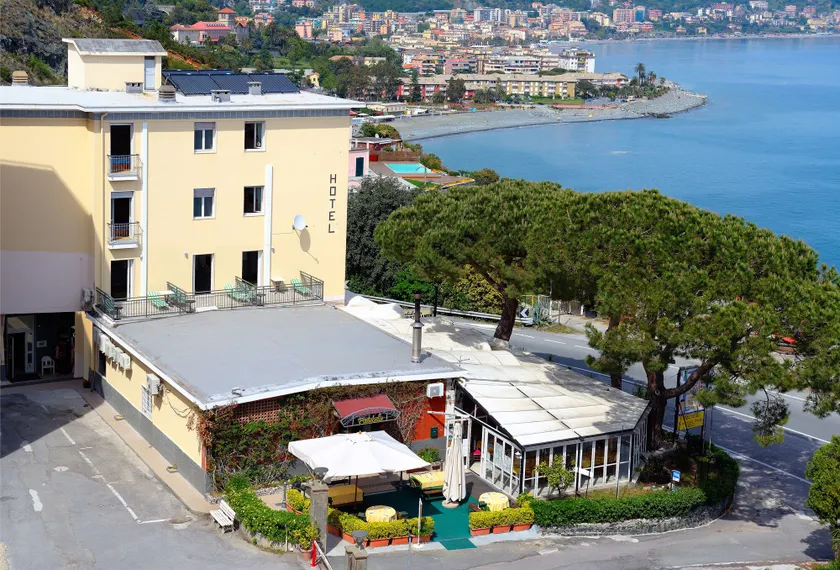 Hotel Puntabella - Image 1
