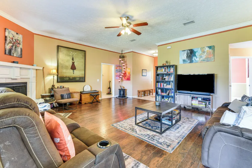 2 Mi to Beach & Boating: Family Home in Lynn Haven - Image 1