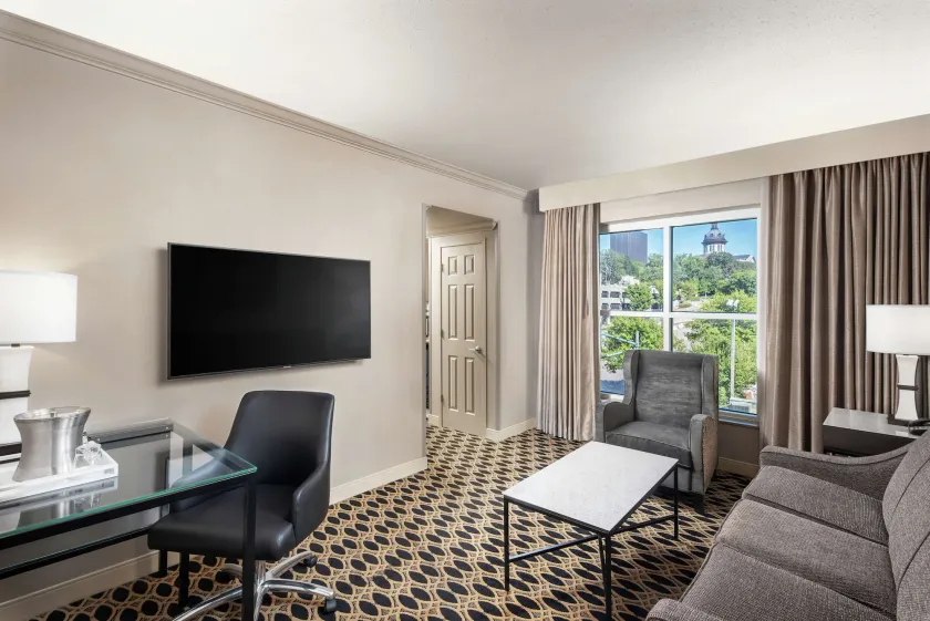 Hilton Columbia Center - Image 1