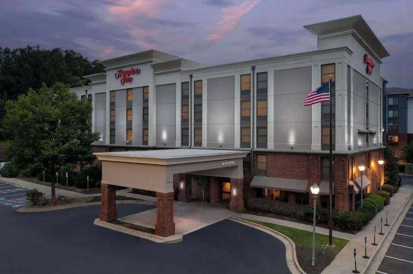 Hampton Inn Atlanta-Mall Of Georgia - Image 1