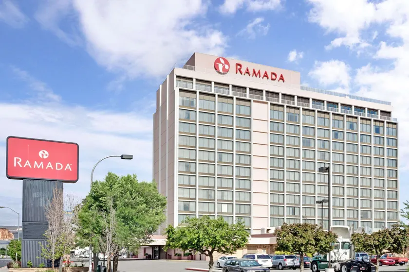 Ramada by Wyndham Reno Hotel & Casino - Image 1