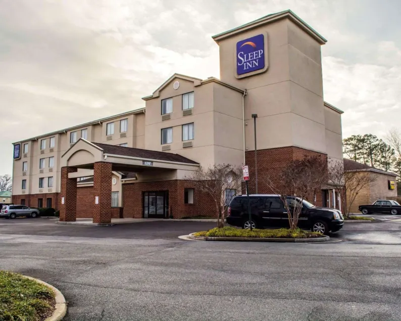 Sleep Inn Richmond North - Image 1