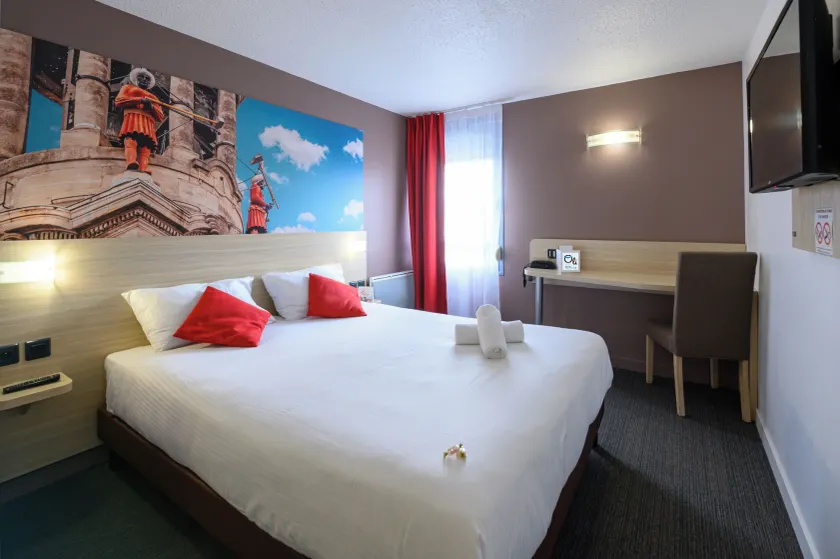  Brit Hotel Confort CAMBRAI - Image 1