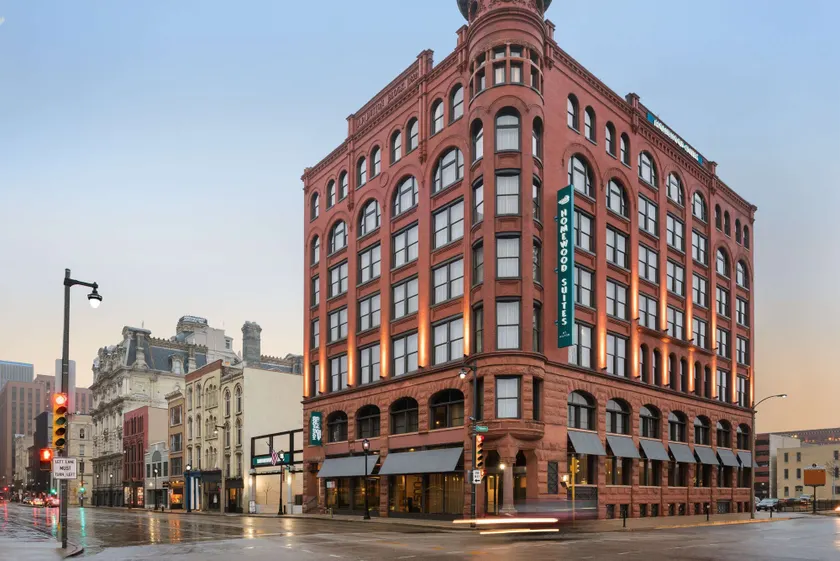 Homewood Suites By Hilton Milwaukee Downtown - Image 1