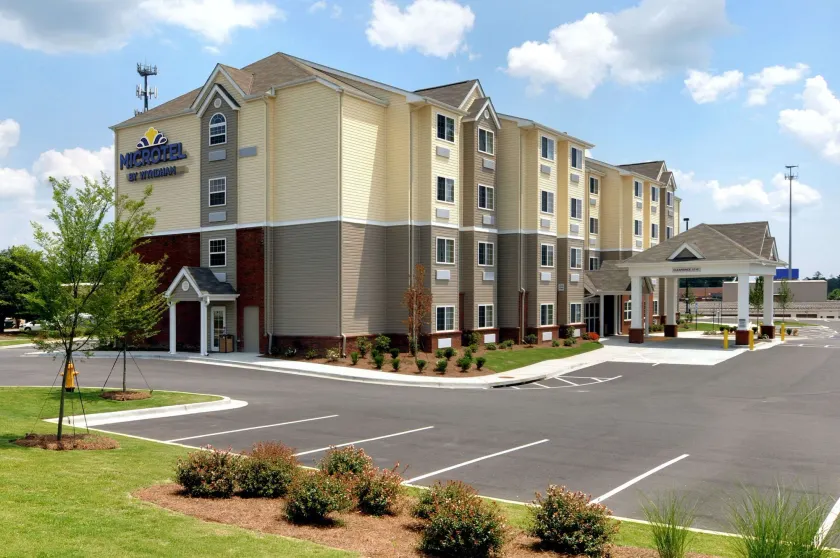 Microtel Inn & Suites by Wyndham Columbus Near Fort Benning - Image 1