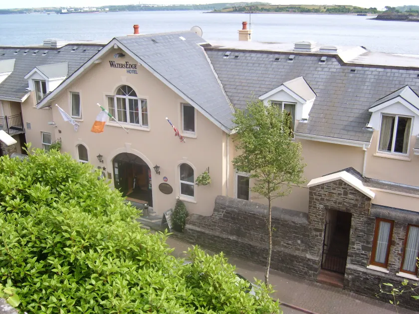 WatersEdge Hotel - Image 1