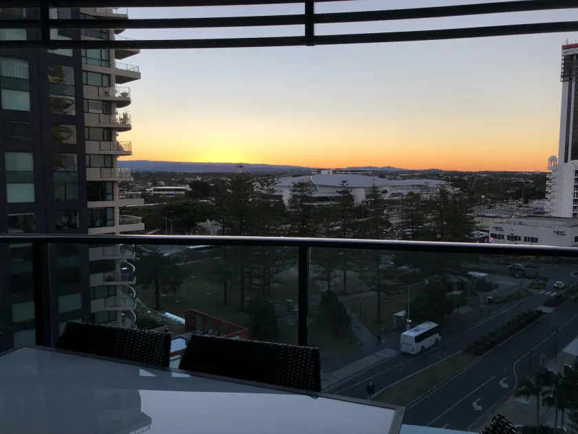 Large Apartment at Oracle Resort - Image 1