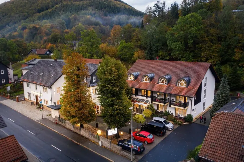 Hotel-Gasthof Hüttensteinach - Image 1