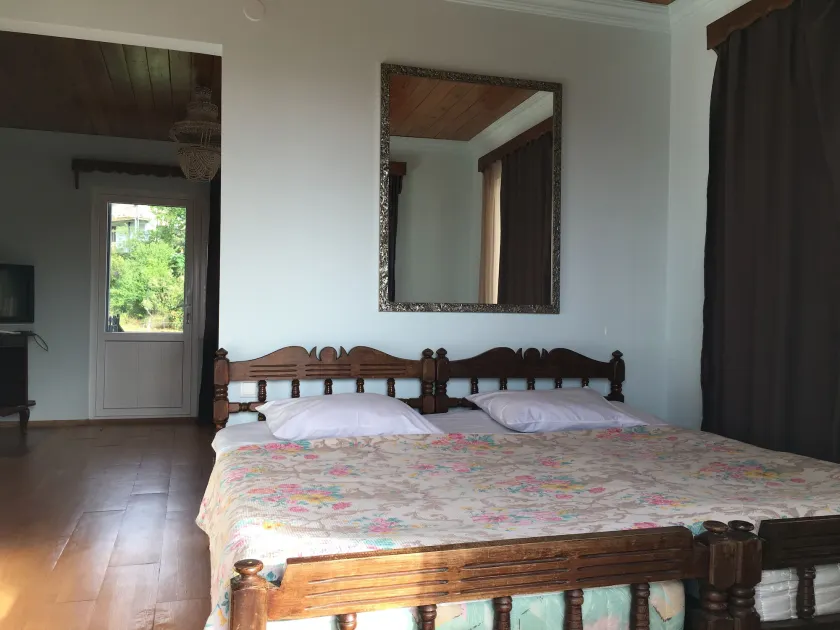 White Guest House - Image 1