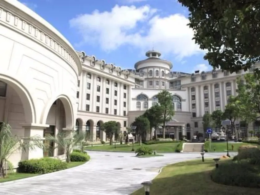 New Century Hotel Pudong Shanghai - Image 1