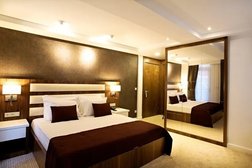 Endglory Hotel - Image 1