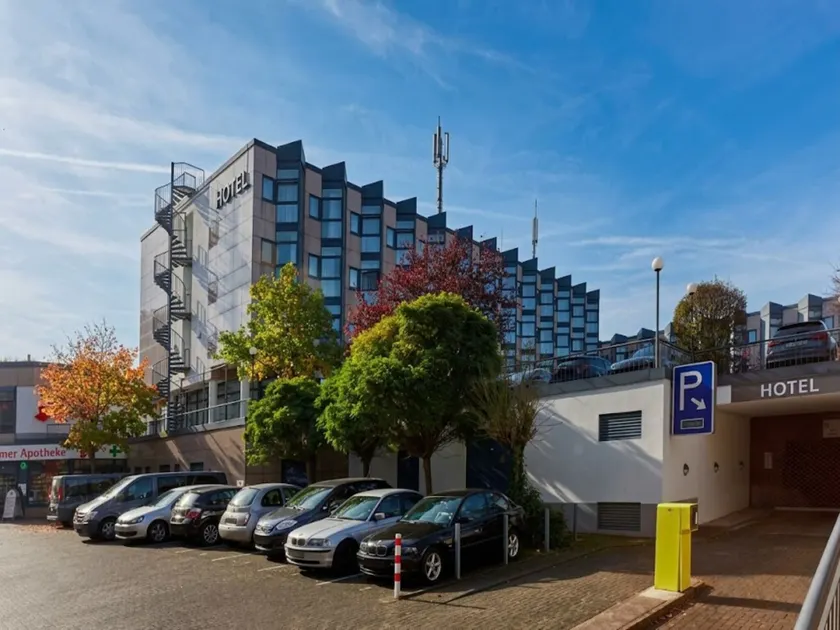 Sunday Hotel Köln Brühl - Image 1